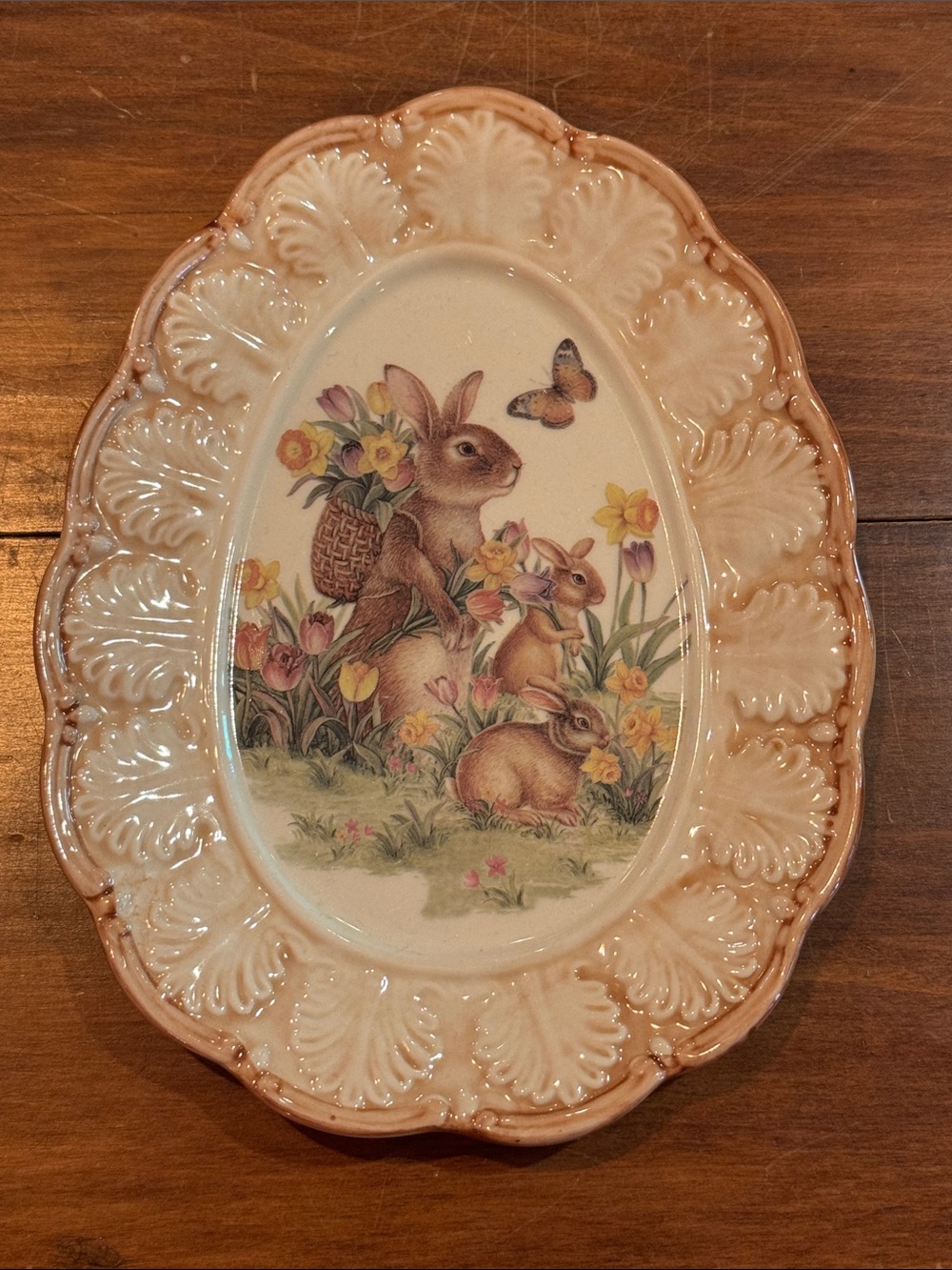 Cracker Barrel Nostalgic Bunny Egg Shaped Dessert Salad Plate Easter Traditions